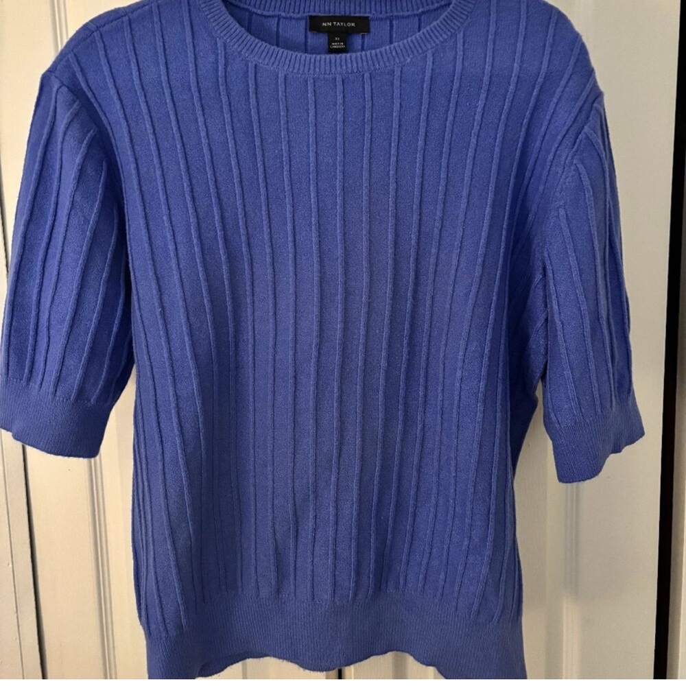 Ann Taylor Blueberry/Light Purple Short Sleeve Sweater Top